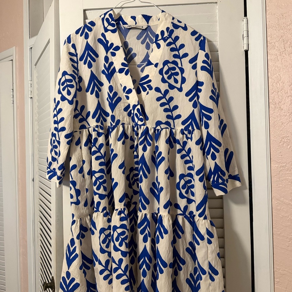 Zara Blue and White Patterned mini Dress